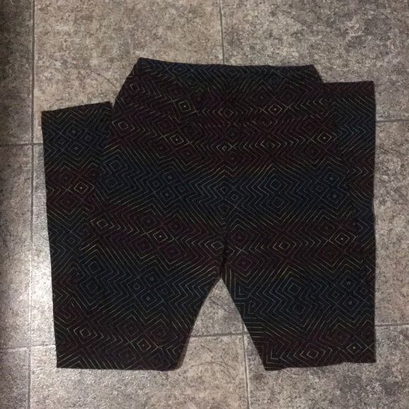 LuLaRoe leggings - Picture 2 of 3